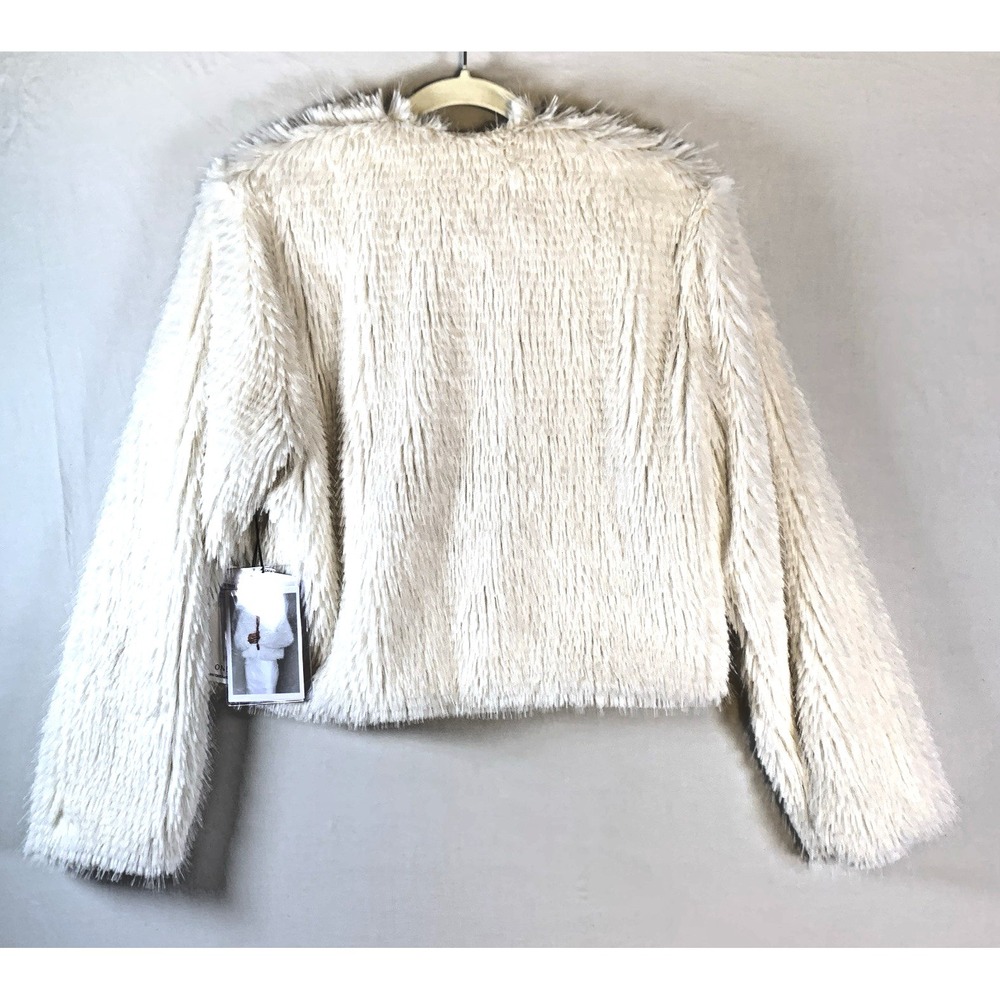 One and Only Fuzzy Cream Jacket NWT Small White Faux Fur Hook & Eye Closure - Picture 3 of 11